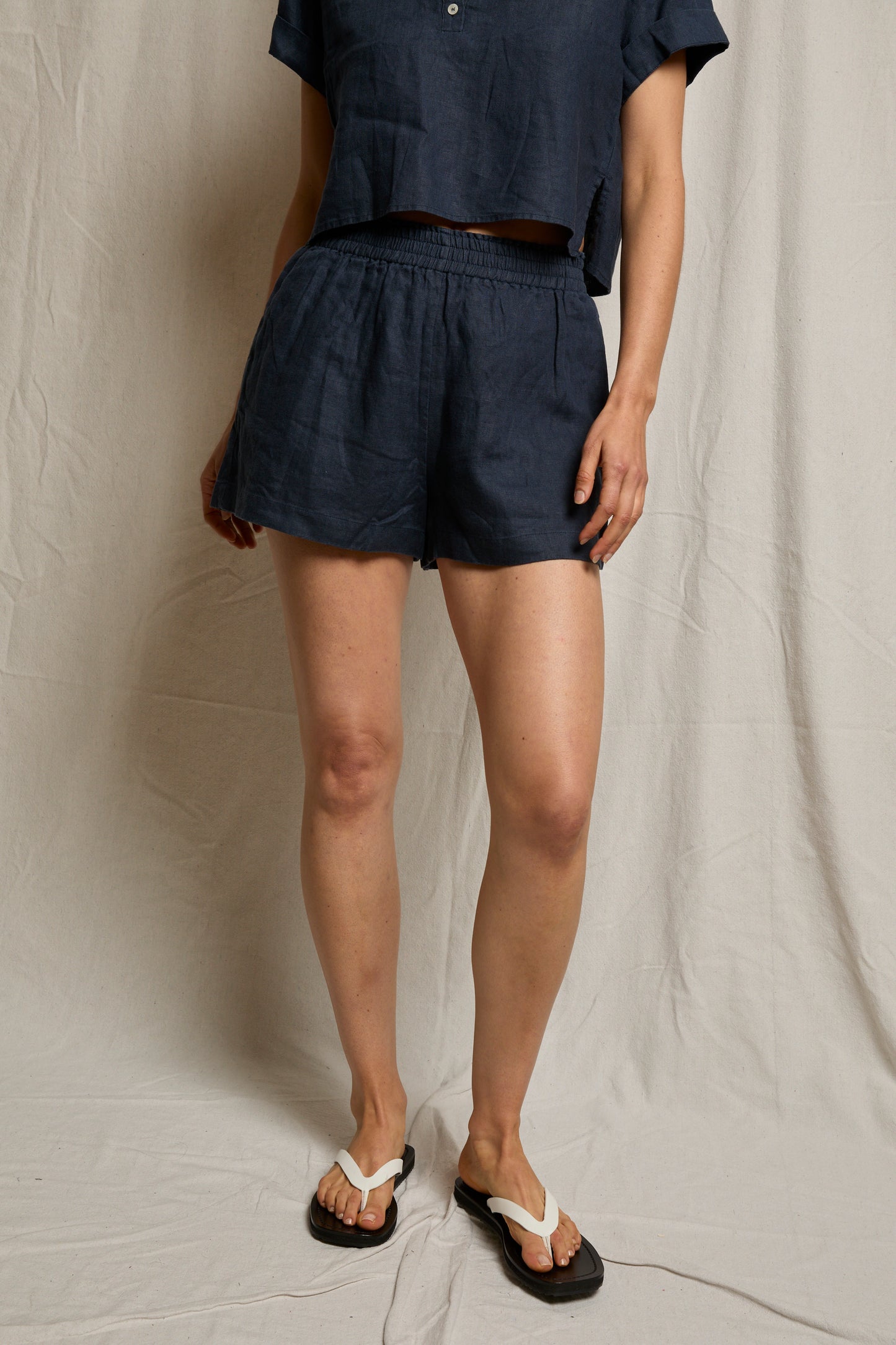 Perfect White Tee Malin Shorts